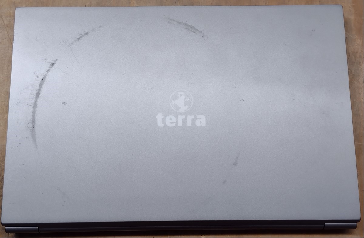 Terra MOBILE 1470T Notebook (1220701) mit 11th Gen Intel Quad-Core i5-1135G7 2.40GHz (4-Kern, HT), 16 GB DDR4 RAM, Display: 35,56cm (14'') (Auflösung 1920 x 1080), 512 GB (M.2 SSD) SAMSUNG MZVL2512HCJQ, 2x USB 3.0 Anschluss, 1x USB-C, kein LAN, Wi...